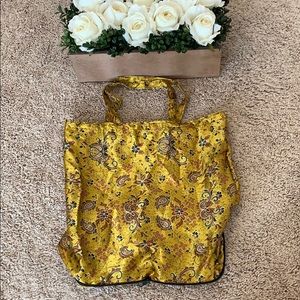 Vintage style shoulder bag, packable